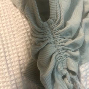 Cute crop top shirt size Small.